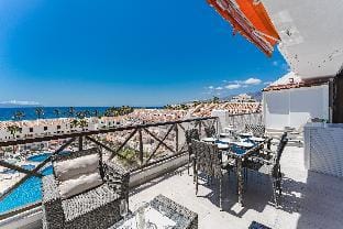 Tower Penthouse Parque Santiago I - Casa Grandisch Apartment in Playa de las Americas