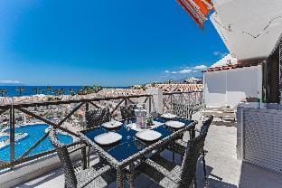 Tower Penthouse Parque Santiago I - Casa Grandisch Apartment in Playa de las Americas