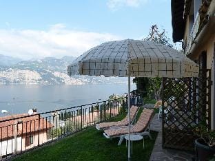 nice studio, stunning lake view, pool Apartment in Malcesine