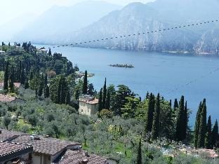 balcony with stunning lake view, swimming pool Apartment in Malcesine
