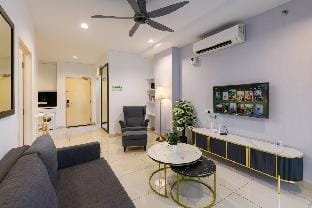 Seaview Serenity/2R2B/1~8pax/Gurney/Mansion One Vacation rental in George Town
