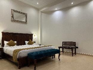 Bella Gardens Banquet & Resort  Villa in Jaipur