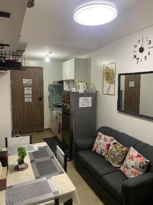 PARANAQUE STAYCATION SPRING RESIDENCES T3U1231 Apartment in Paranaque