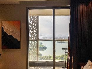 Luxurious La Luna at Gold Coast Sea View Apartment in Jakarta