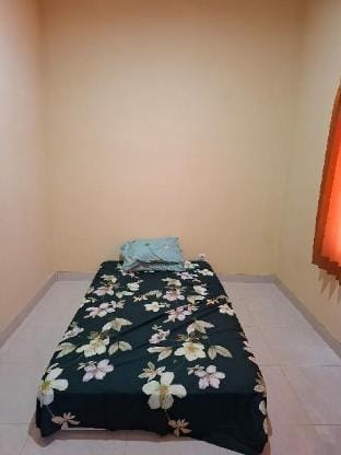 Hostel&kontrakan rumah usie Vacation rental in Bandung