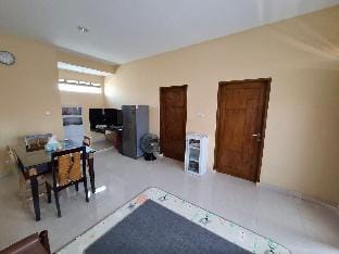 Hostel&kontrakan rumah usie Vacation rental in Bandung