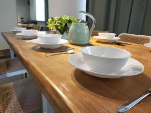 Tints of Green Pool Bungalow-6 Bedroom-Karaoke-BBQ Vacation rental in Ipoh