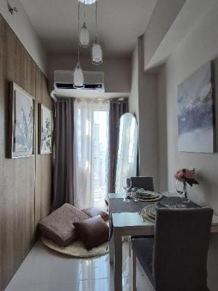 Condo Unit in Roxas Boulevard, Pasay, Metro Manila Apartment in Pasay