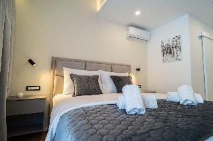 Seafront Sunset Room 1 by Belmont Realty Apartment in Zadar