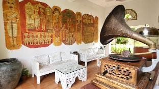 1 BHK- Pool view apartment @ 2min Candolim beach ! Apartment in Candolim