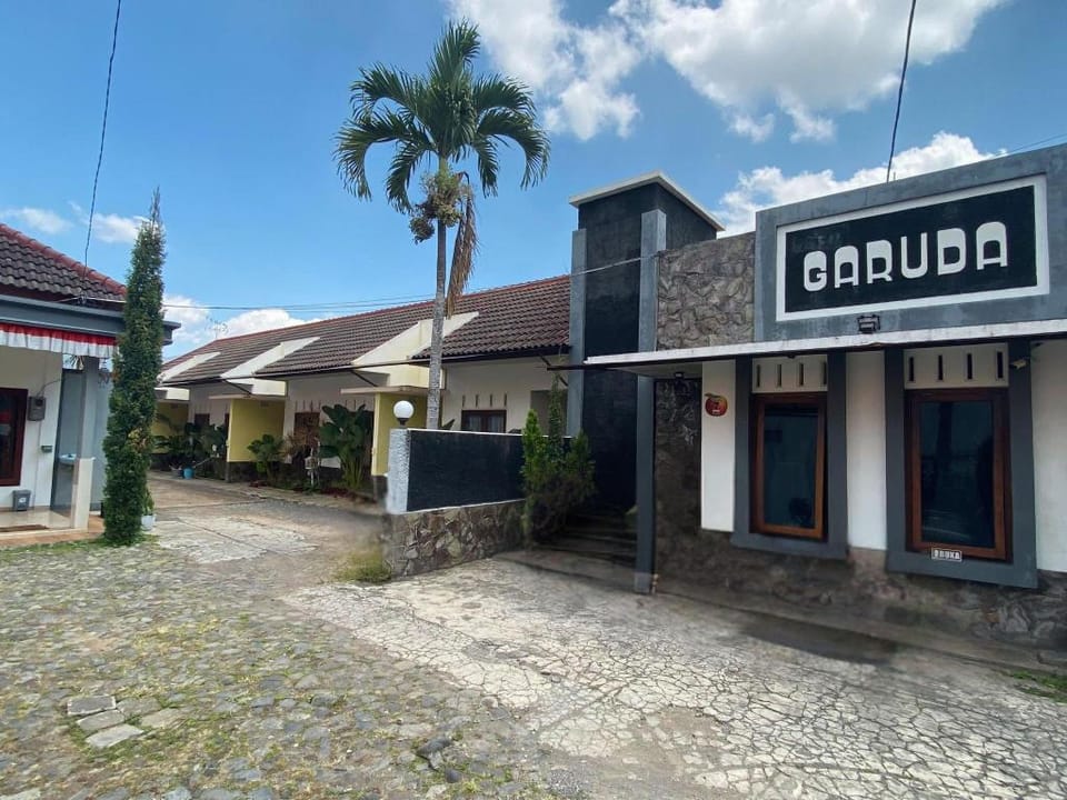 Penginapan Garuda Hotel in East Java