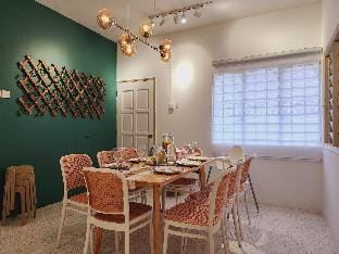 New!17pax,PJ Kelana Corner Landed Paradigm/LDP/BBQ Vacation rental in Petaling Jaya