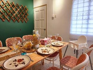 New!17pax,PJ Kelana Corner Landed Paradigm/LDP/BBQ Vacation rental in Petaling Jaya