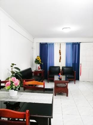 Mr. B's Guest House (Rooms only)San Fernando, Cebu Apartment in Central Visayas