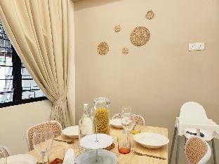 NEW! 16Pax, SS17 Corner Landed/17Mall/SS2/Jaya One Vacation rental in Petaling Jaya