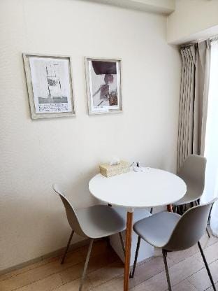 Cocone House Tengachaya Twin Bed 2 Stops to Namba Station Vacation rental in Osaka