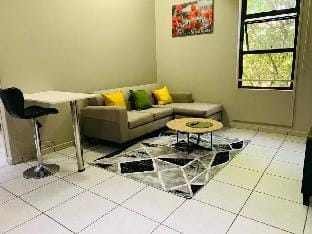 Fully furnished 1 Bedroom unit Apartment in Johannesburg