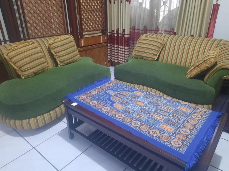 Hotel O Home Stay Syariah Annur Hotel in West Java