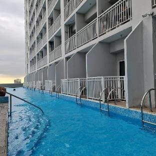 Breeze Staycation Apartment in Pasay