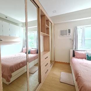 TreesResidencestaycation Apartment in Quezon City