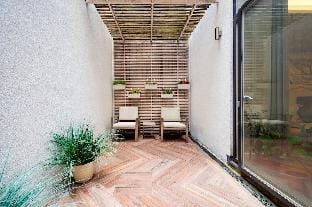 Three Bed, Luxurious Leicester Square Duplex Vacation rental in City of Westminster