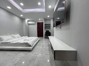 Private Floor Condo in the Heart of Phnom Penh! Apartment in Phnom Penh Province