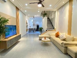 N to M Cozy House-5mins walk toMyKhe beach-Full AC Villa in Da Nang