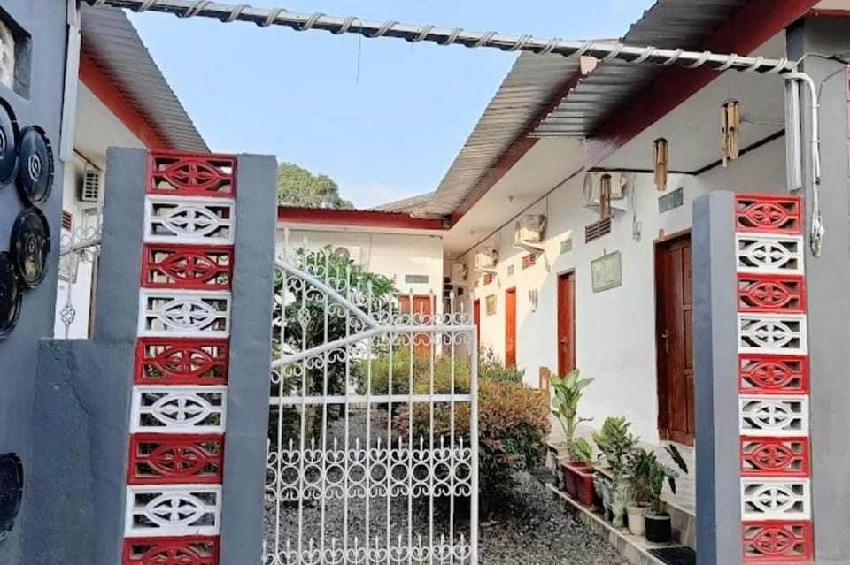 Hotel O Anda Kost 2 Near Lapangan Syech Yusuf Discovery Hotel in Indonesia