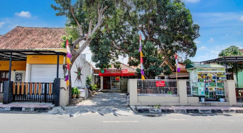 Hotel O Homestay Alqid Syariah Hotel in Yogyakarta