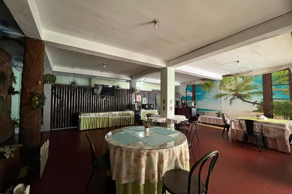 Capital O 94240 Asoka Syariah Hotel in Padang