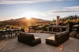 Ranger's Retreat | Stunning views | Rural Location Vacation rental in Otago