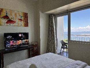 Tagaytay Taal view with Balcony Apartment in Tagaytay