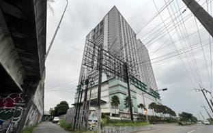 Warm and Tidy Studio at Bale Hinggil By Travelio Apartment in Surabaya