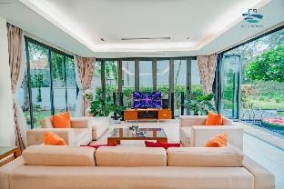 Danang 4 bedroom private pool villa Villa in Hoa Hai