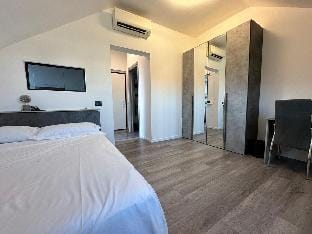 House Crocetta,  Top floor apartment Apartment in Milan