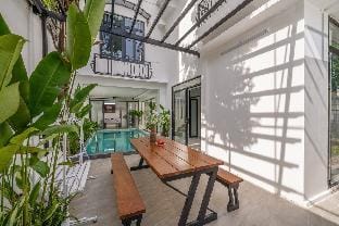 CamOnLuxury Pool Villa by Beach -FreeAirportPickup Vacation rental in Da Nang