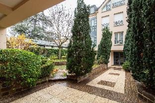 Geranimus Versailles Charost Apartment in Versailles