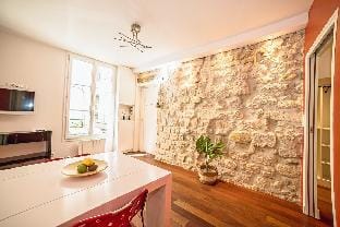 Géranimus 163 : Heart of paris Apartment in Paris