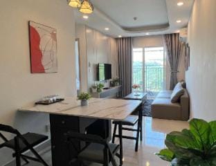 2 Bedroom Apartment in Ha Long Apartment in Laos