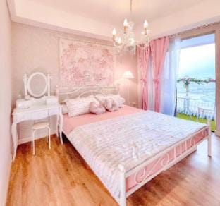 Gold Coast PIK Romantic Sunset Sea by Host Jess Apartment in Jakarta