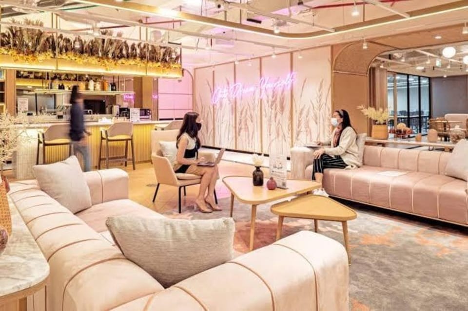 Cozy Stay Madison Park | 2min Central Park Mall Apartment in Jakarta
