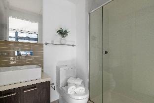 Stylish 2BR Stay Steps from Melbourne Central Vacation rental in Melbourne