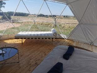 Lincoln Star Dome, Hot tub, BBQ Vacation rental in West Lindsey District