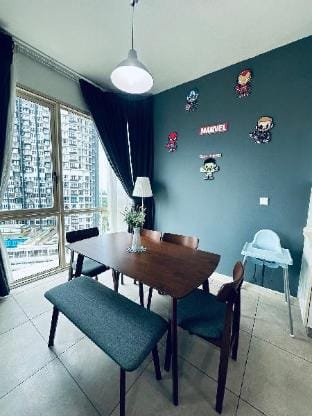 Kids GymMania @Afiniti /3min walk Legoland/Bathtub Apartment in Johor