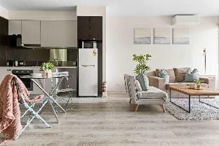 A Cozy Apt Near to Flemington Races FREE Parking Vacation rental in Melbourne
