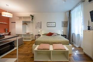 Romantic loft with private garden | Self check-in Apartment in Verona