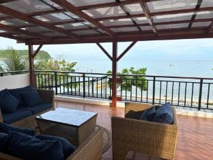 Beachfront Villa Siquijor w/ Private Beach & AC Vacation rental in Northern Mindanao