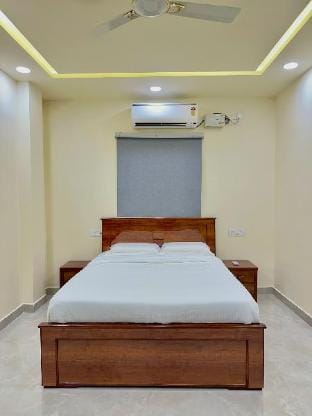 New PentHaus with rooftop terrace & skyline views Vacation rental in Hyderabad