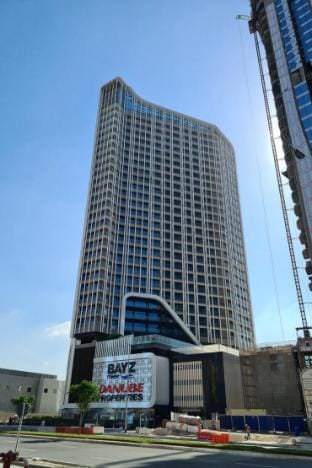 Brown Stone - Bayz City And Burj Khalifa View Apartment in Dubai