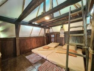 Modern Ifugao House at Tagaytay Patio Elisabel Vacation rental in Tagaytay